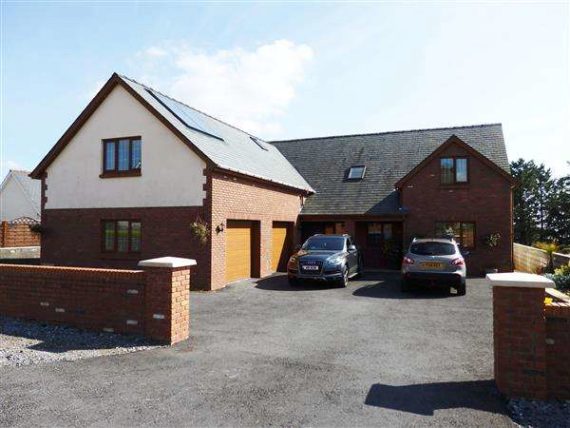 6&nbsp;Bedroom&nbsp;Detached